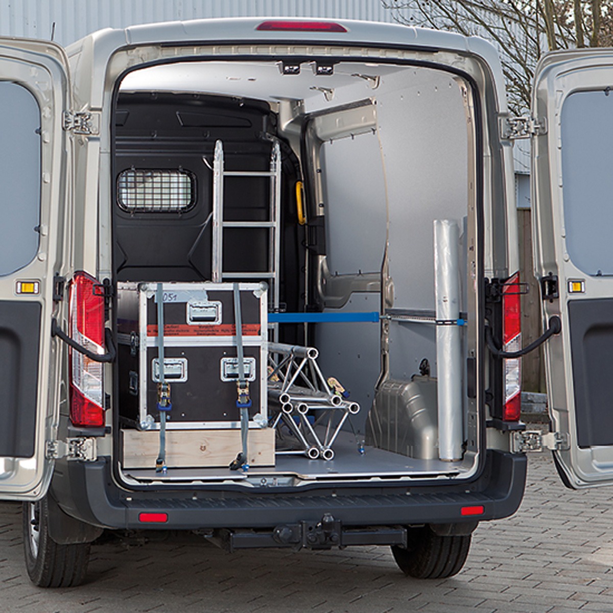 Anwendung Ladegutsicherung im Transporter Verzurrgurt Sortimo Prosafe